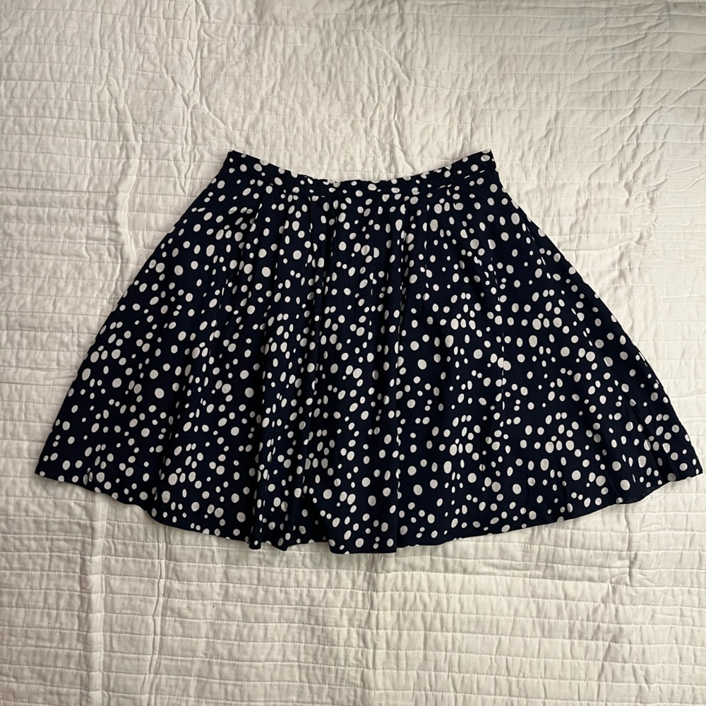 Forever 21 navy polka dot skirt